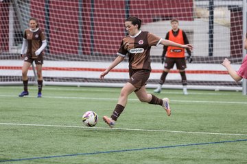 Bild 314 - wBJ FC St. Pauli - Walddoerfer SV : Ergebnis: 3:4